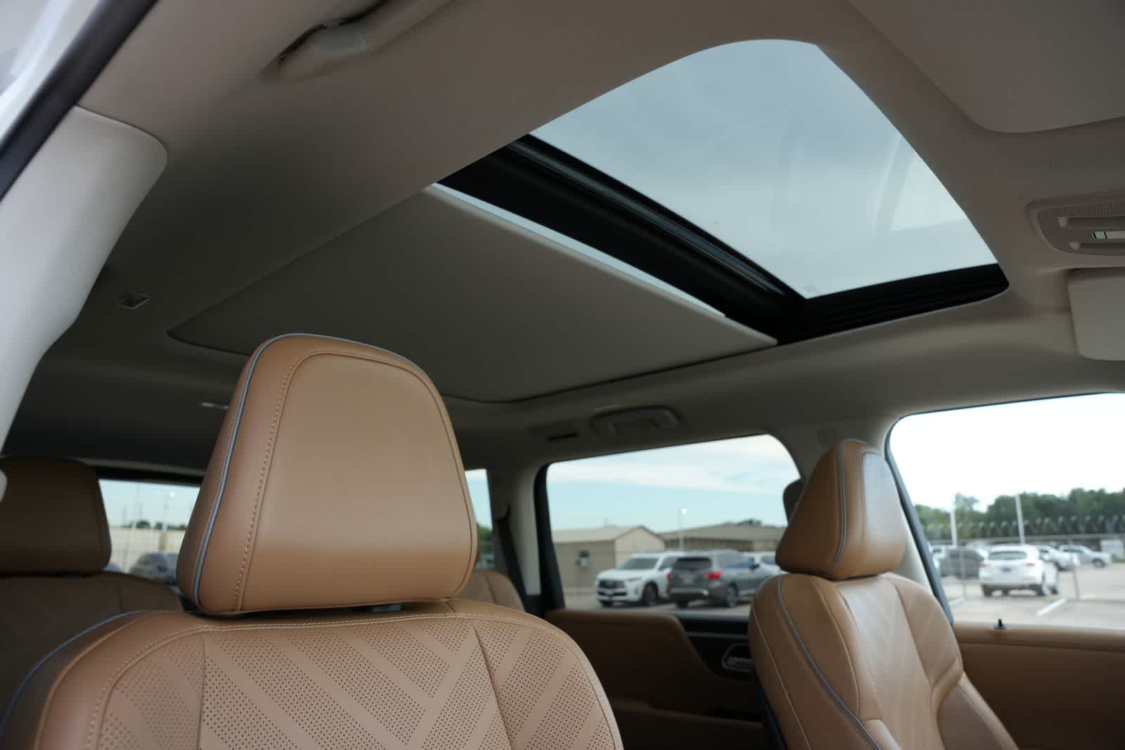 2027 INFINITI QX80 LUXE