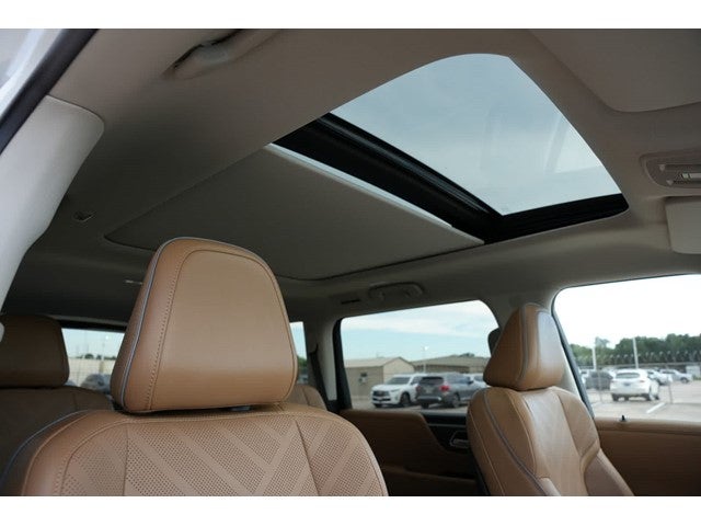 2027 INFINITI QX80 LUXE