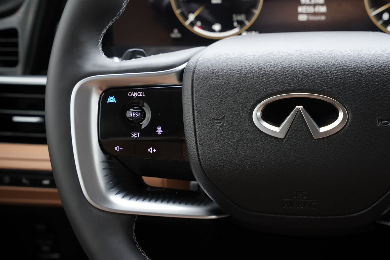 2026 INFINITI QX80 LUXE