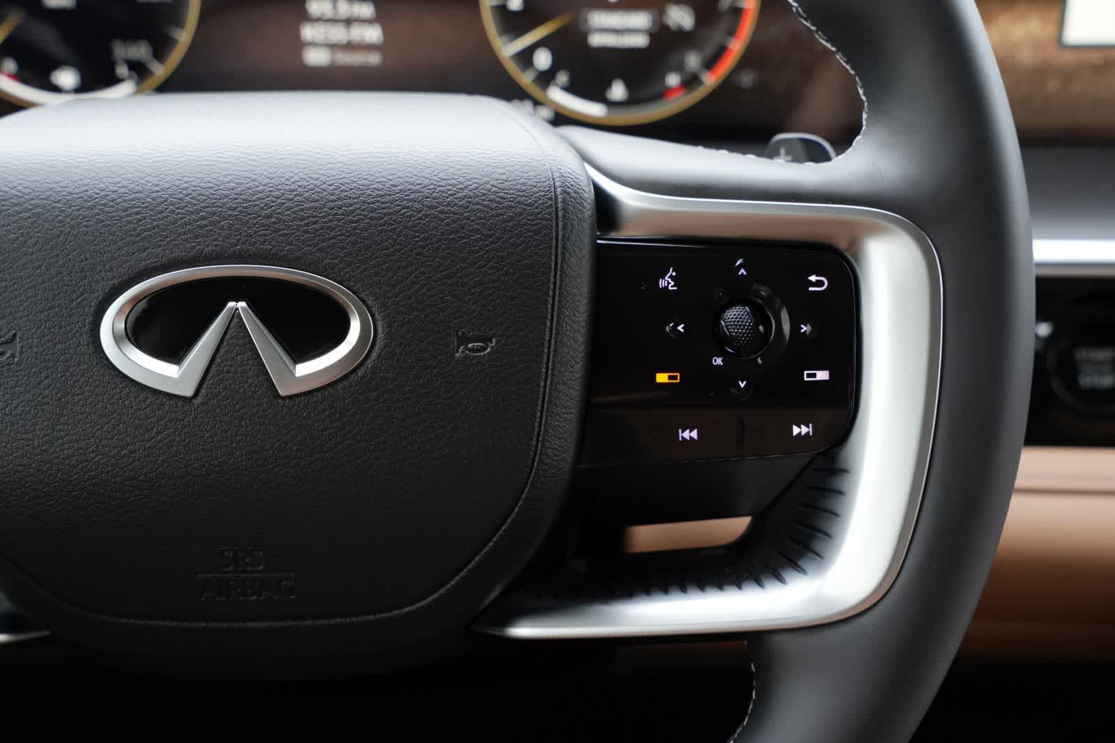 2026 INFINITI QX80 LUXE