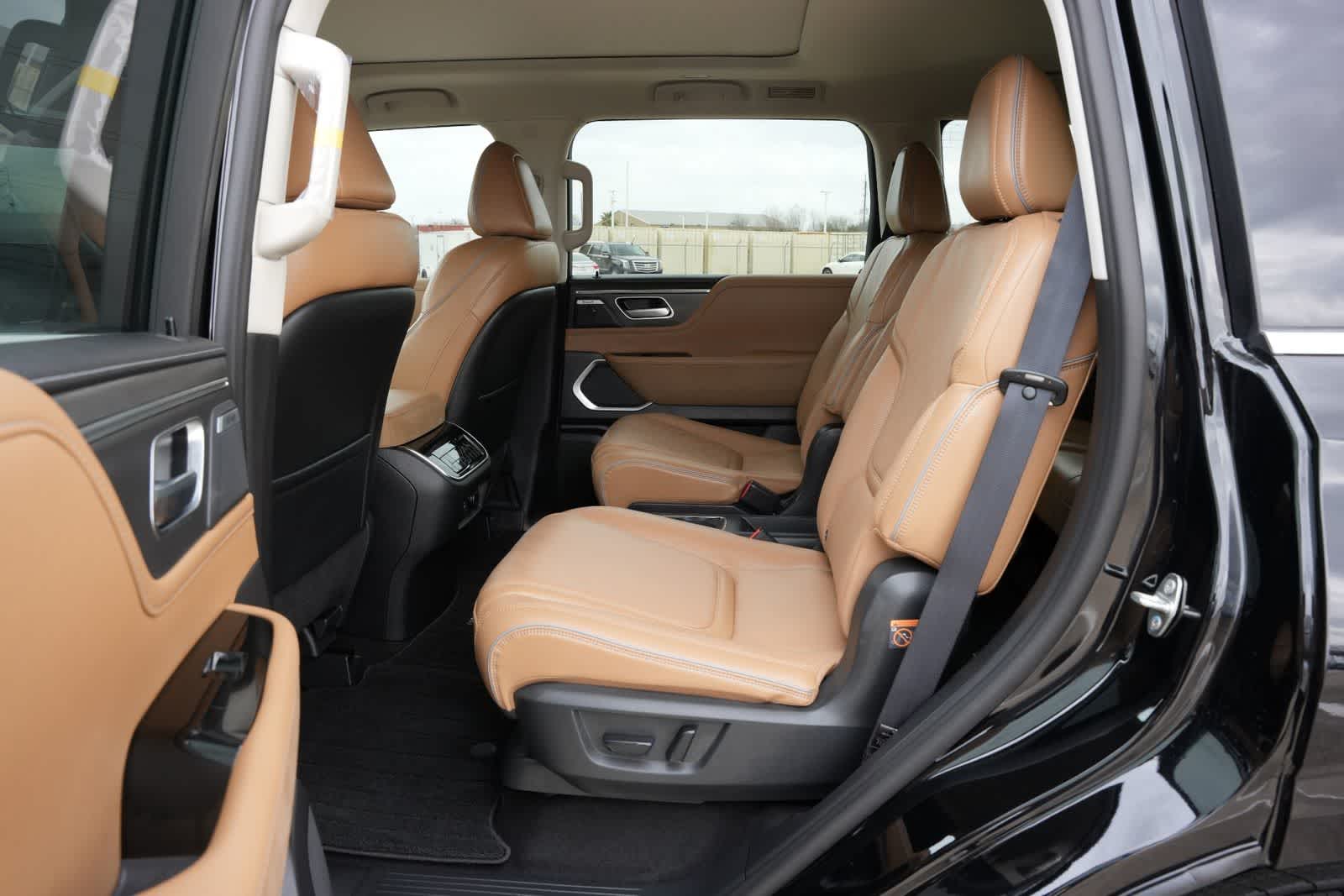 2026 INFINITI QX80 LUXE