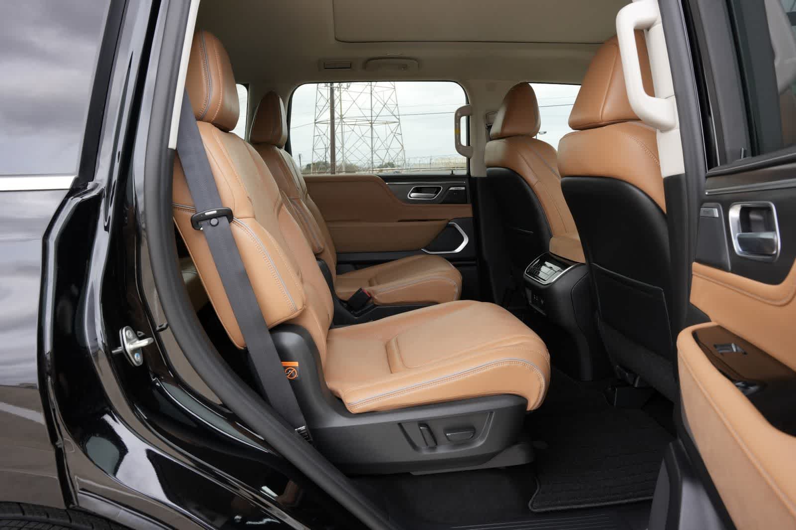 2026 INFINITI QX80 LUXE