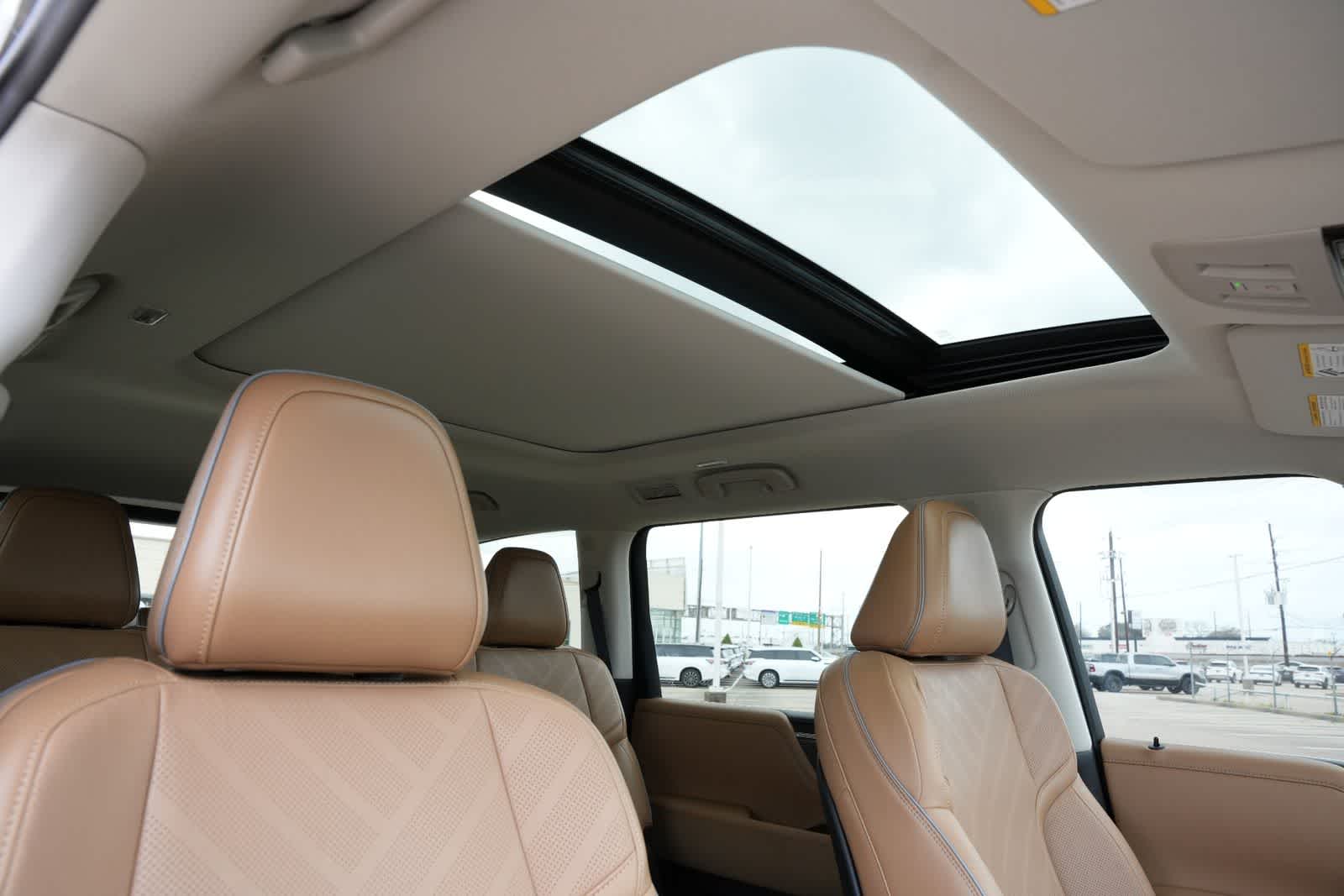 2026 INFINITI QX80 LUXE