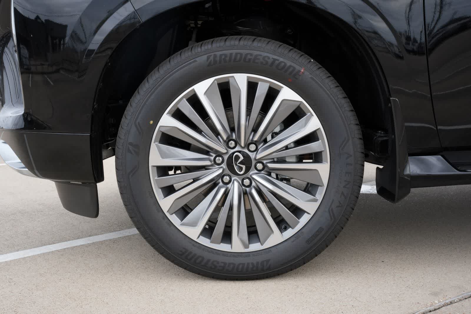 2026 INFINITI QX80 LUXE