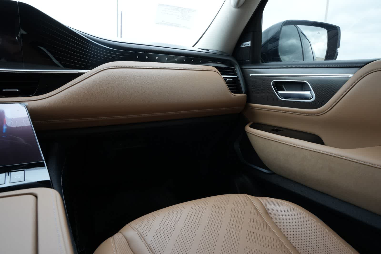 2026 INFINITI QX80 LUXE