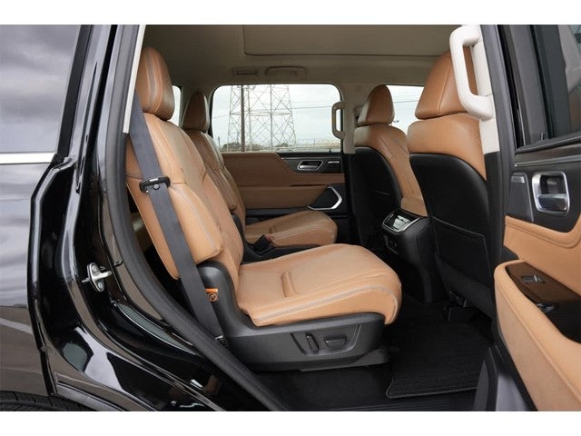 2026 INFINITI QX80 LUXE