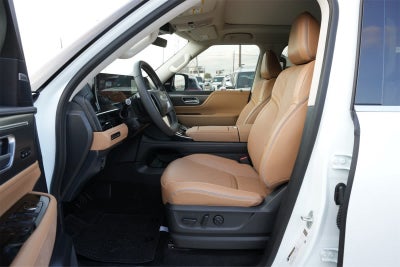 2026 INFINITI QX80 LUXE