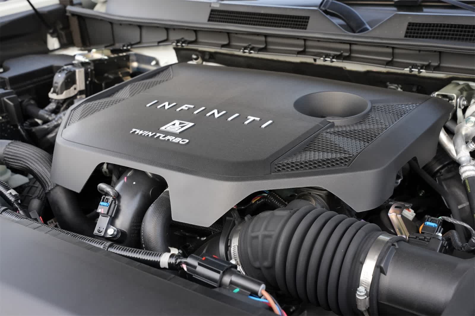 2026 INFINITI QX80 LUXE