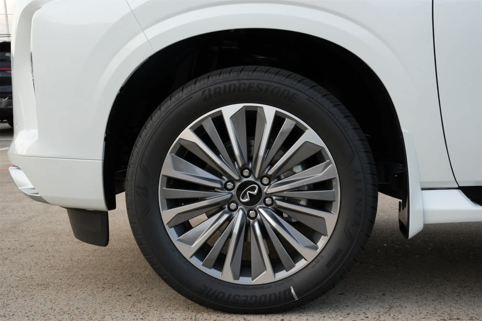 2026 INFINITI QX80 LUXE