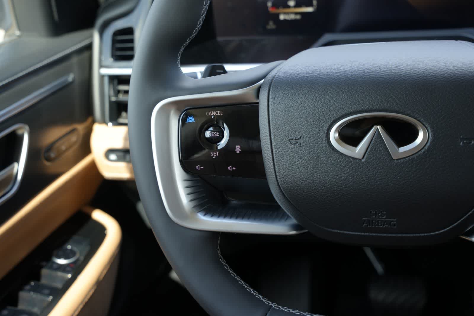 2027 INFINITI QX80 LUXE