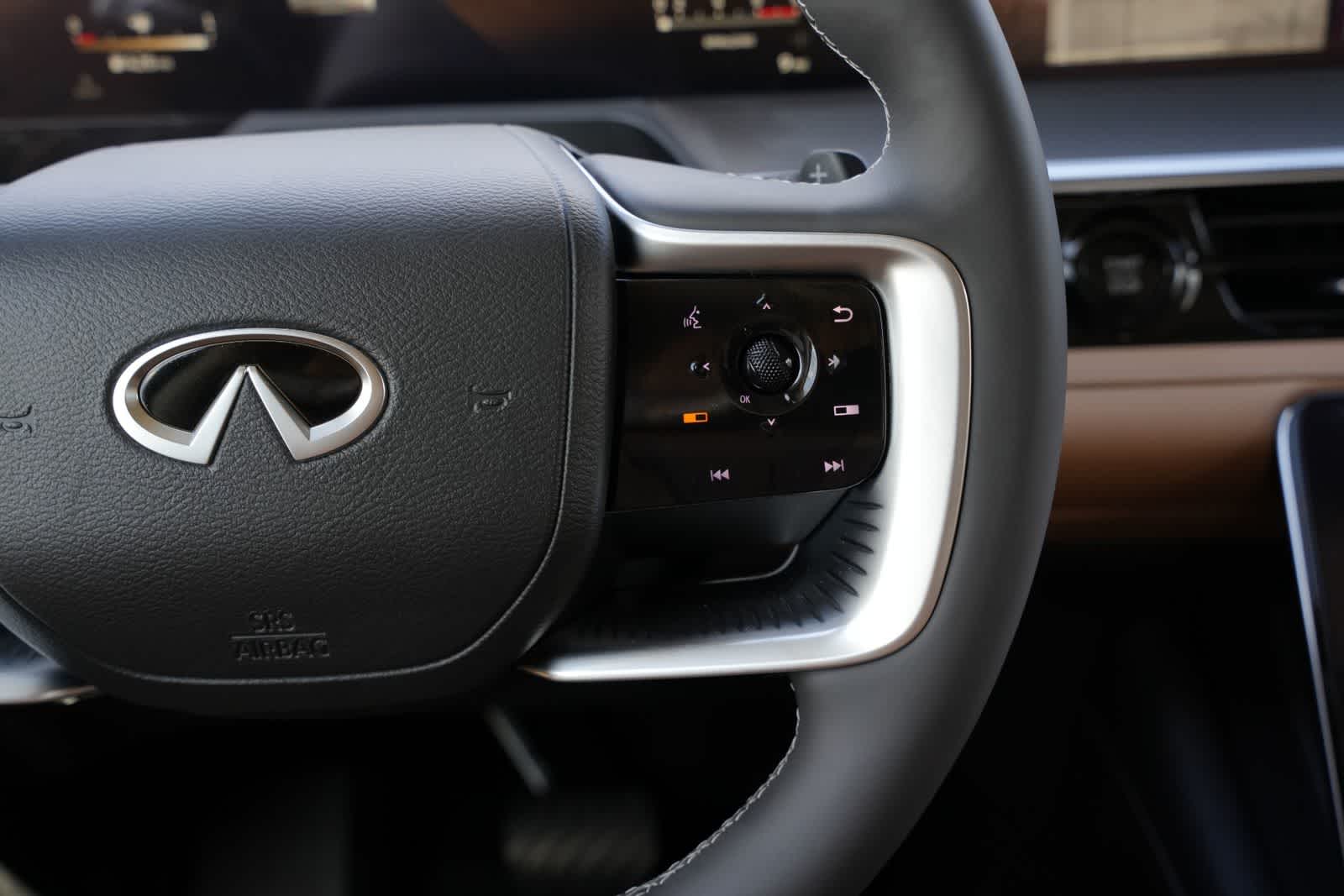 2027 INFINITI QX80 LUXE