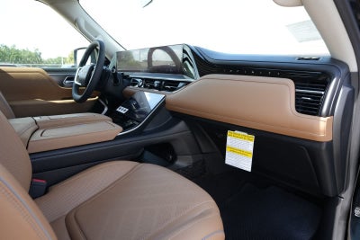 2027 INFINITI QX80 LUXE