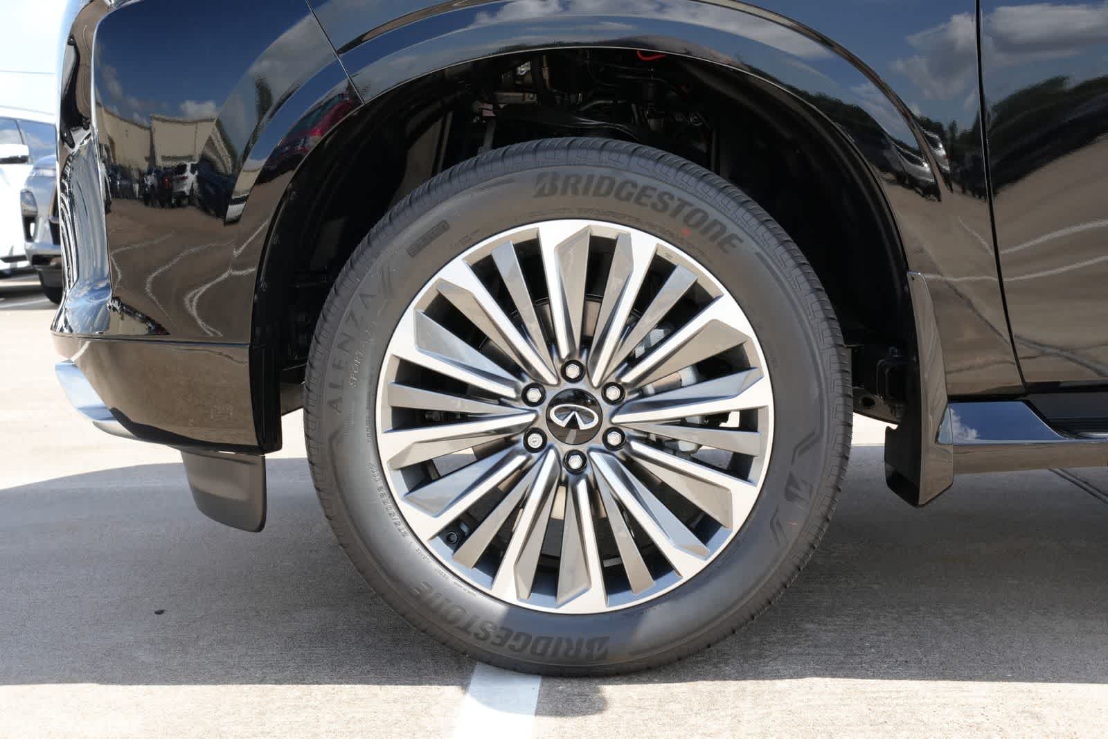 2027 INFINITI QX80 LUXE