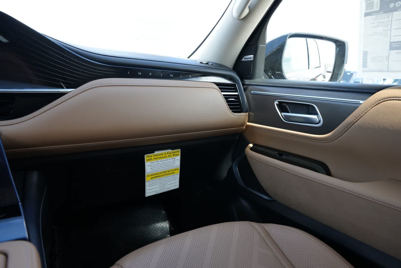 2027 INFINITI QX80 LUXE