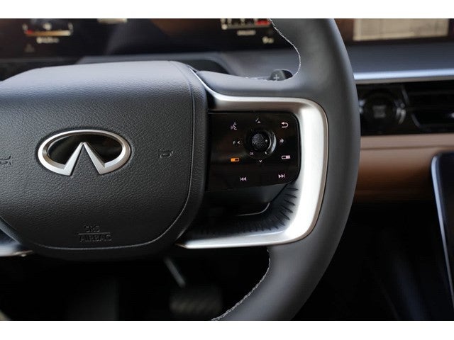 2027 INFINITI QX80 LUXE