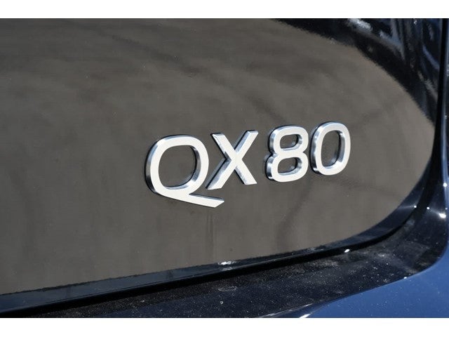 2027 INFINITI QX80 LUXE