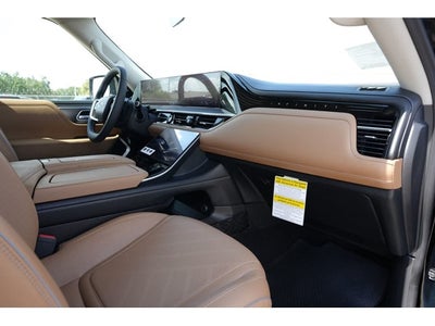 2027 INFINITI QX80 LUXE