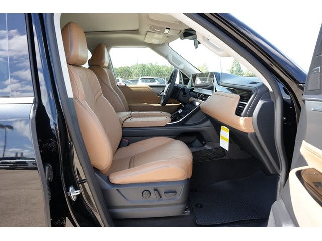 2027 INFINITI QX80 LUXE
