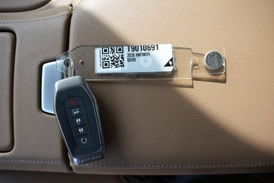 2026 INFINITI QX80 LUXE