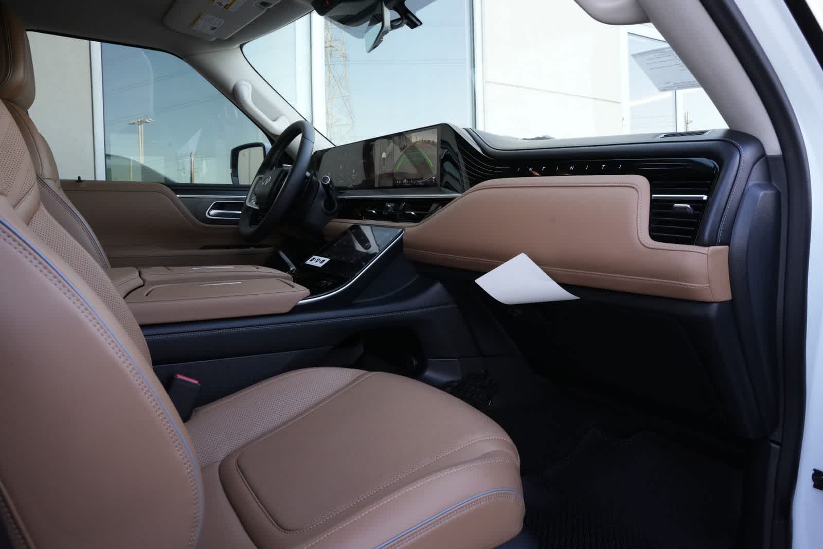 2026 INFINITI QX80 LUXE