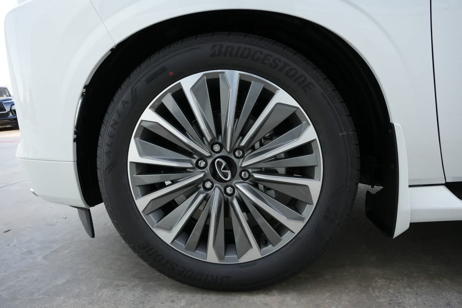 2026 INFINITI QX80 LUXE