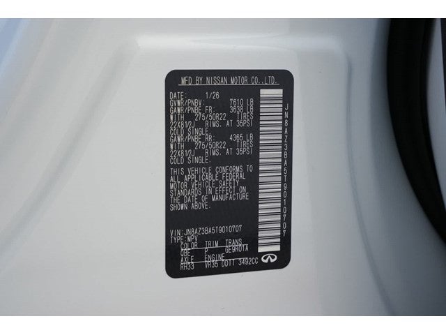 2026 INFINITI QX80 LUXE