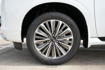 2027 INFINITI QX80 LUXE