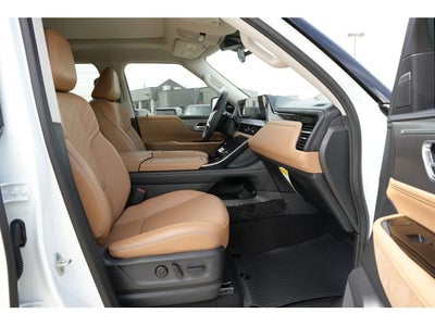 2027 INFINITI QX80 LUXE