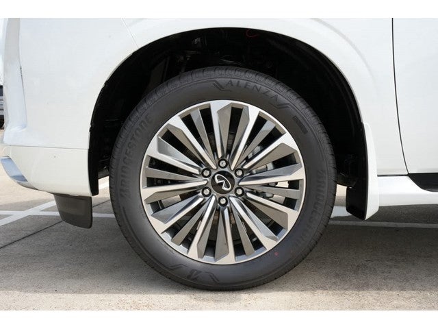 2027 INFINITI QX80 LUXE
