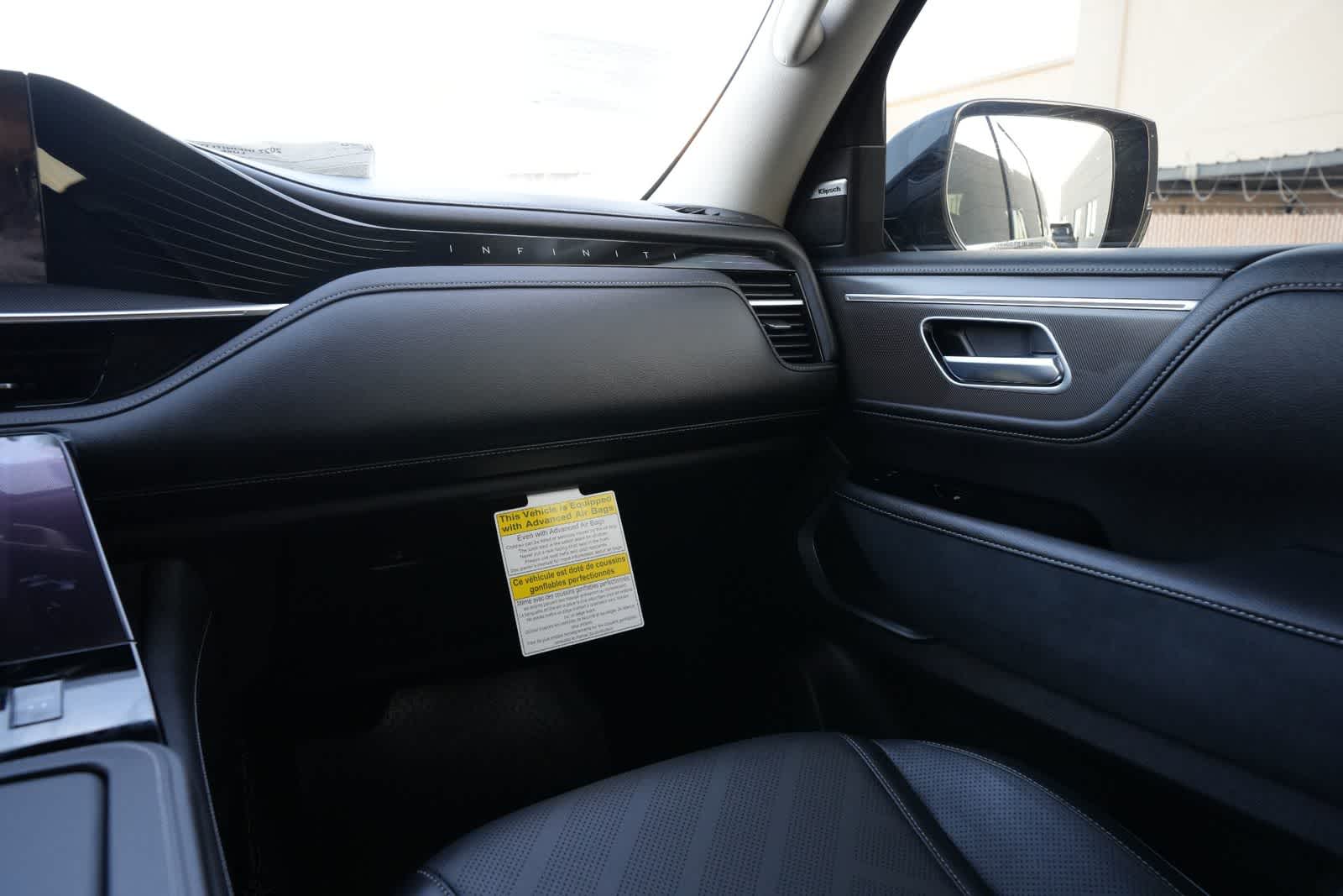 2027 INFINITI QX80 LUXE