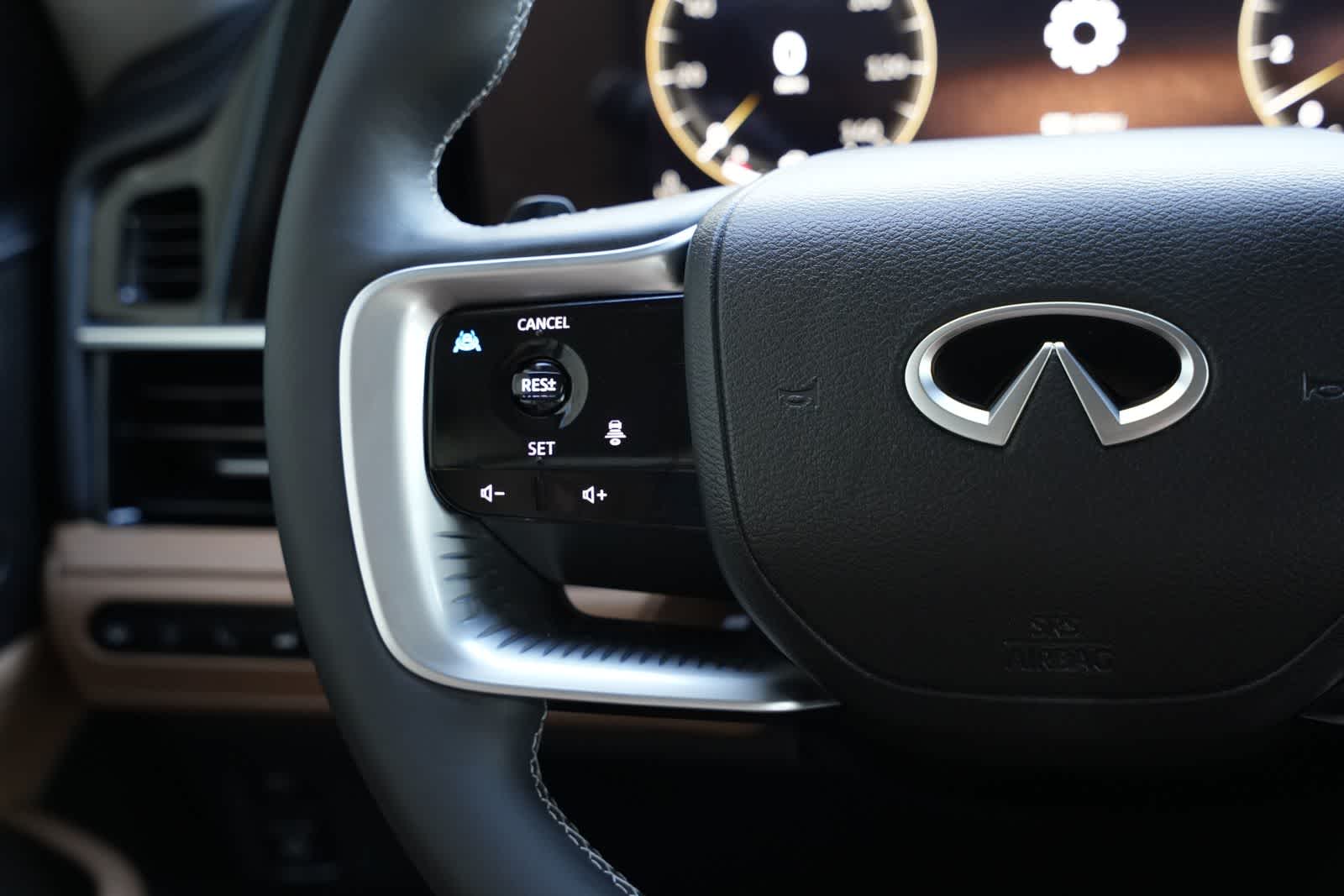 2026 INFINITI QX80 LUXE