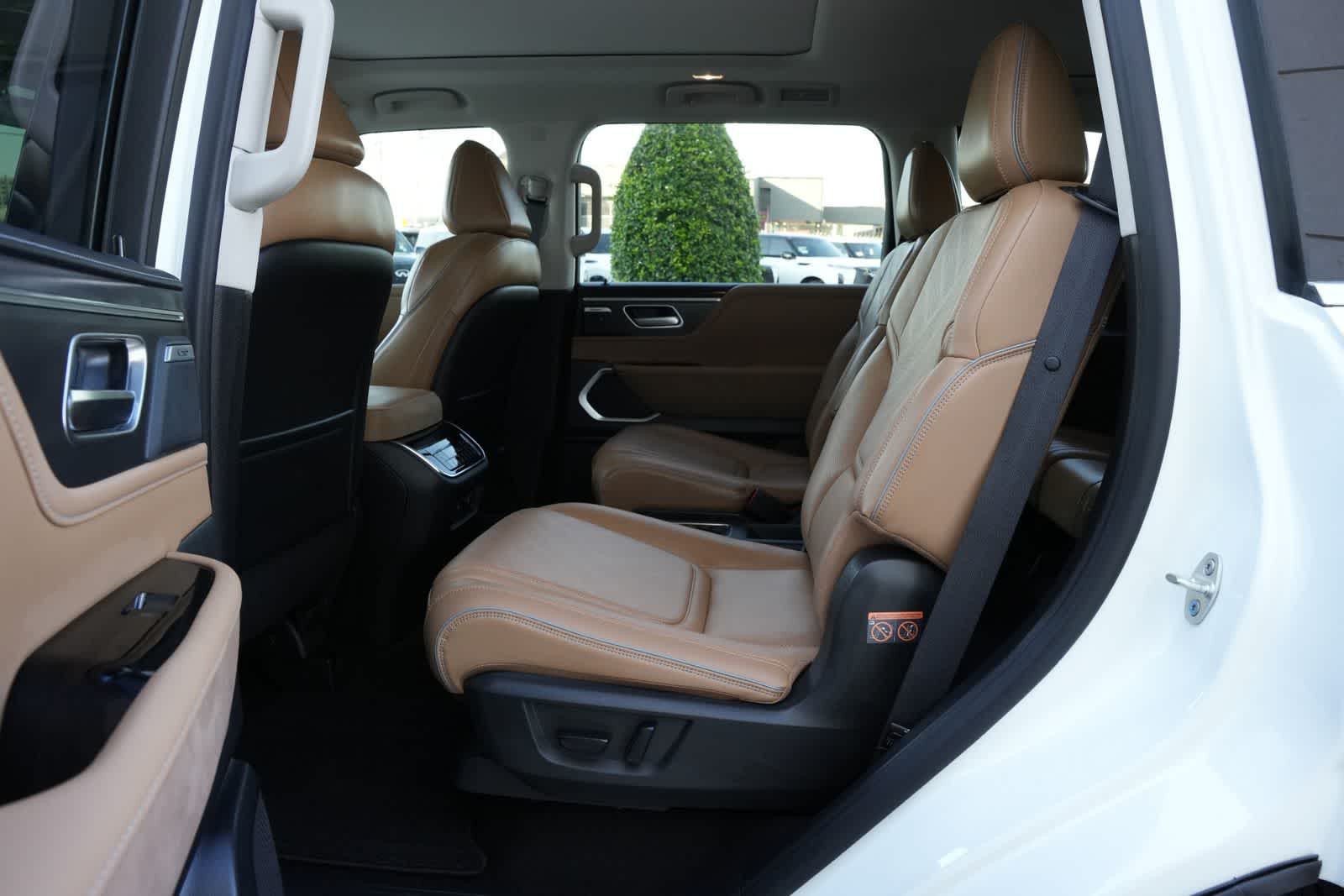 2026 INFINITI QX80 LUXE