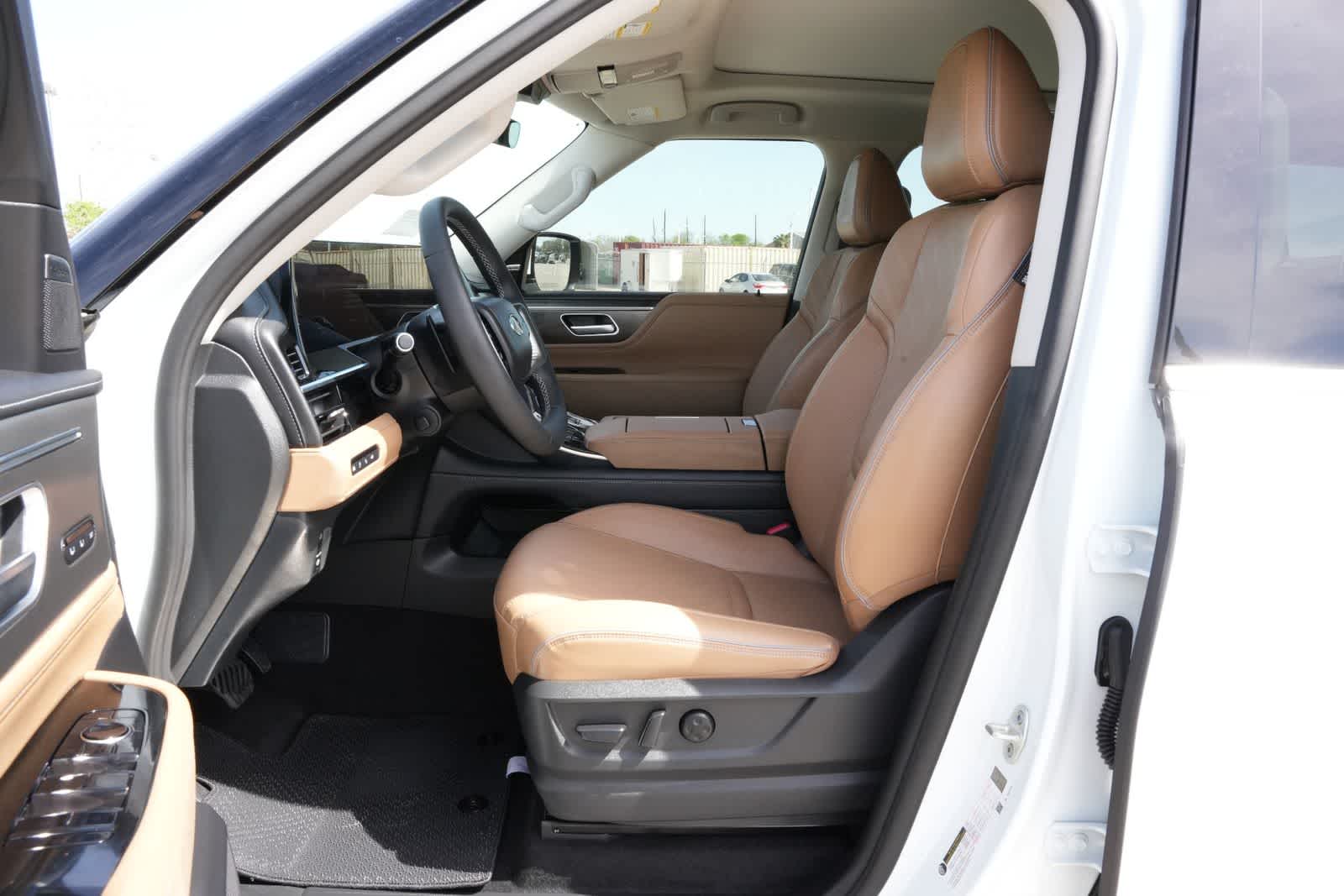 2026 INFINITI QX80 LUXE