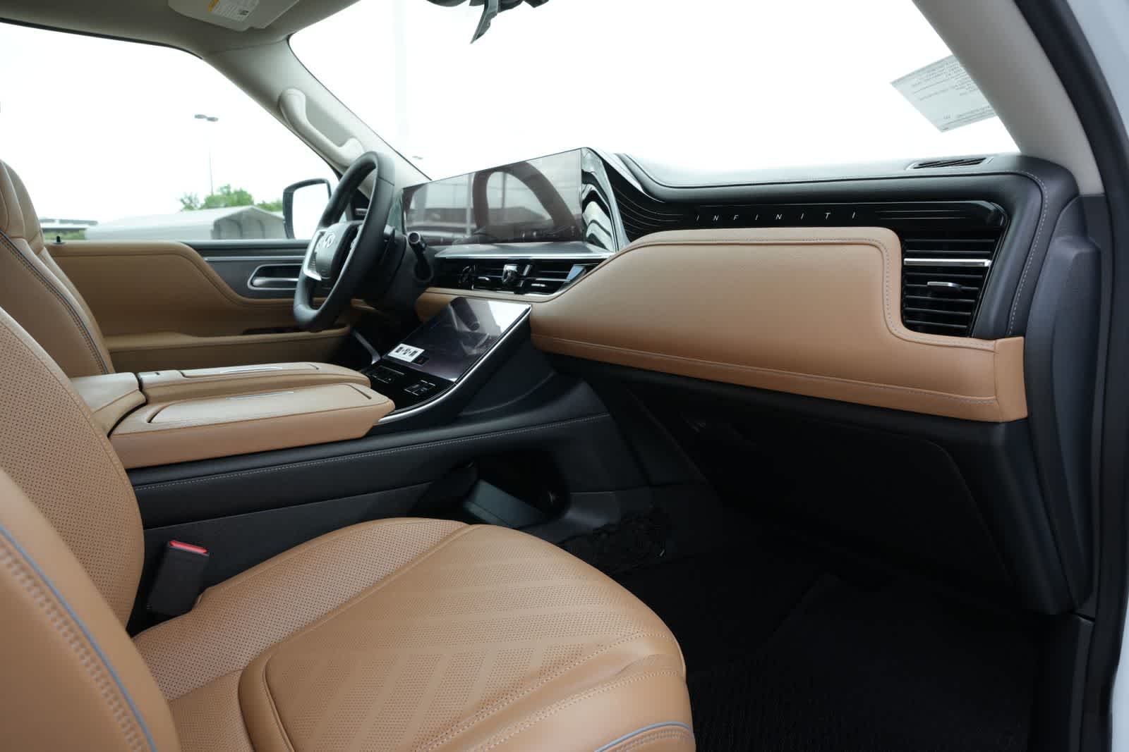 2027 INFINITI QX80 LUXE