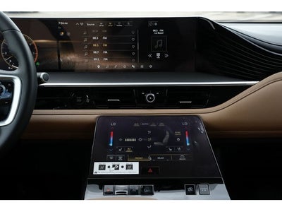 2027 INFINITI QX80 LUXE
