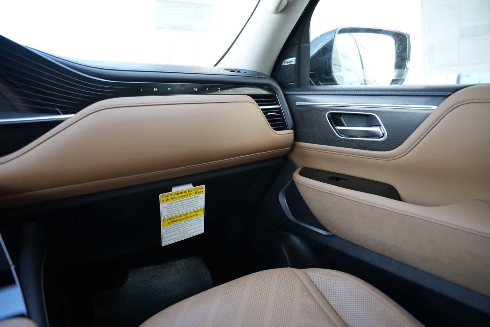 2027 INFINITI QX80 LUXE