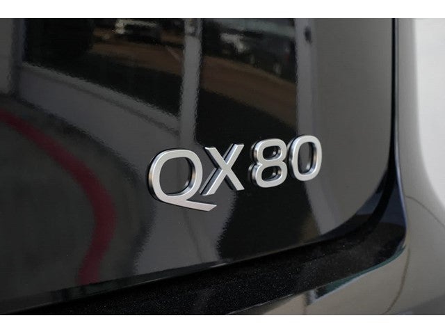2027 INFINITI QX80 LUXE