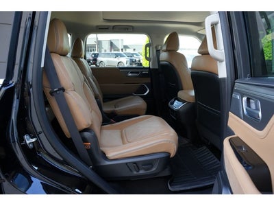 2027 INFINITI QX80 LUXE
