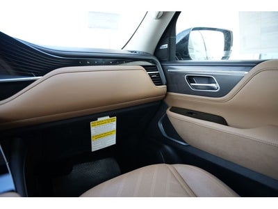 2027 INFINITI QX80 LUXE