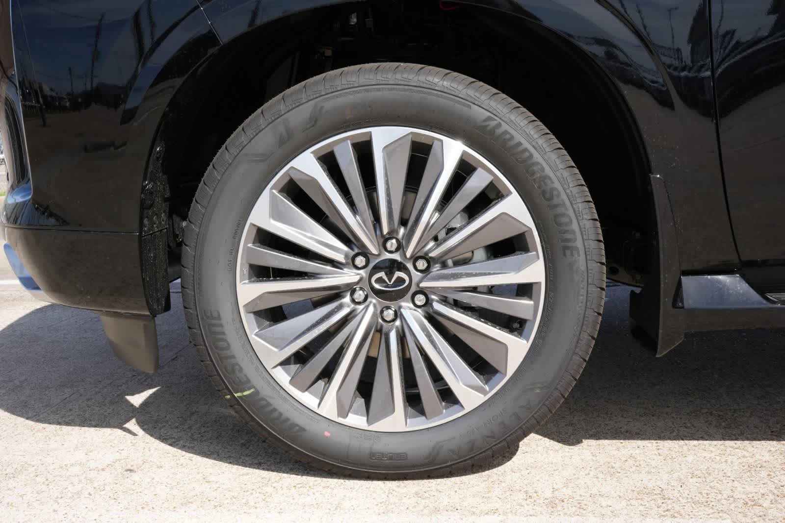 2026 INFINITI QX80 LUXE