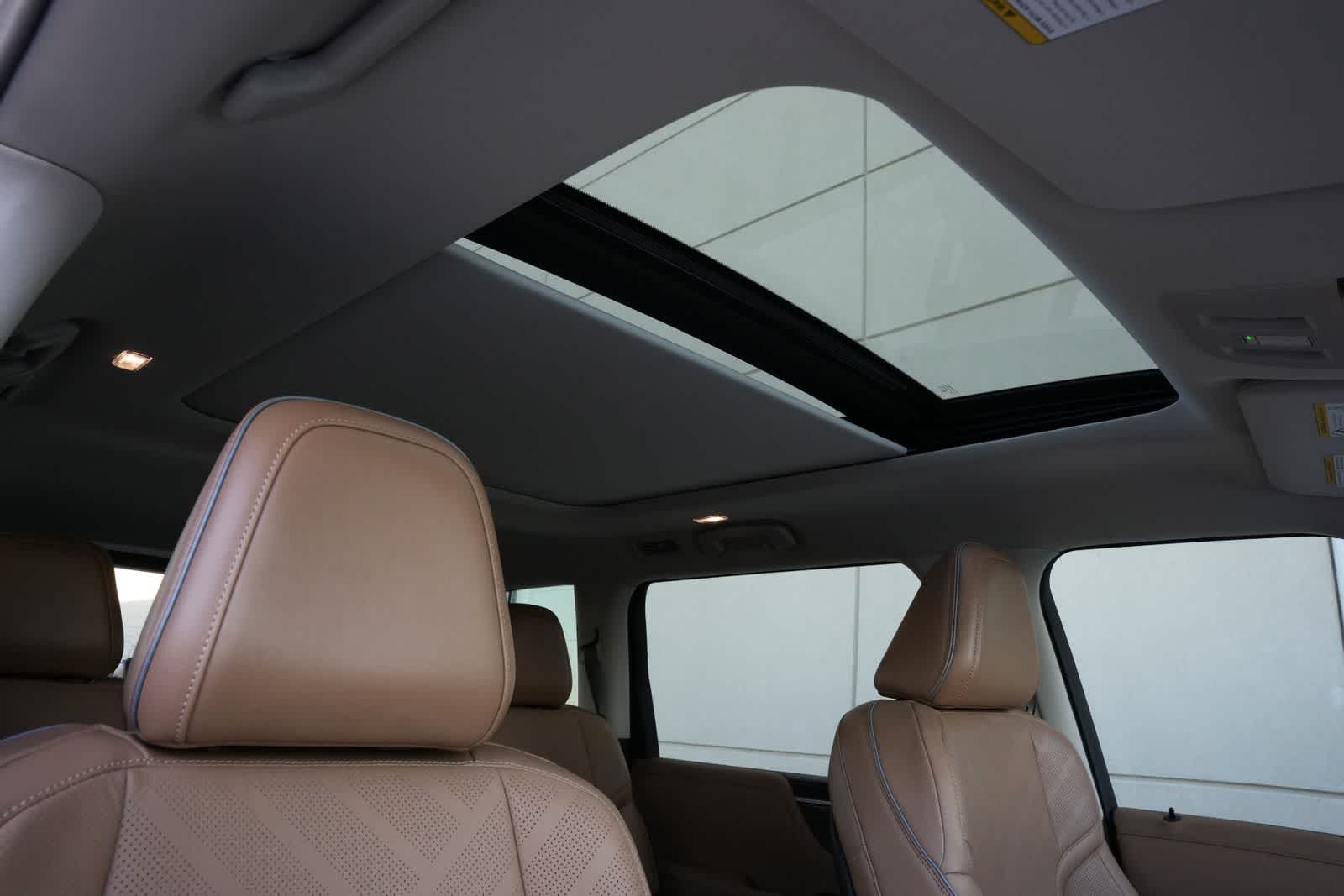 2026 INFINITI QX80 LUXE