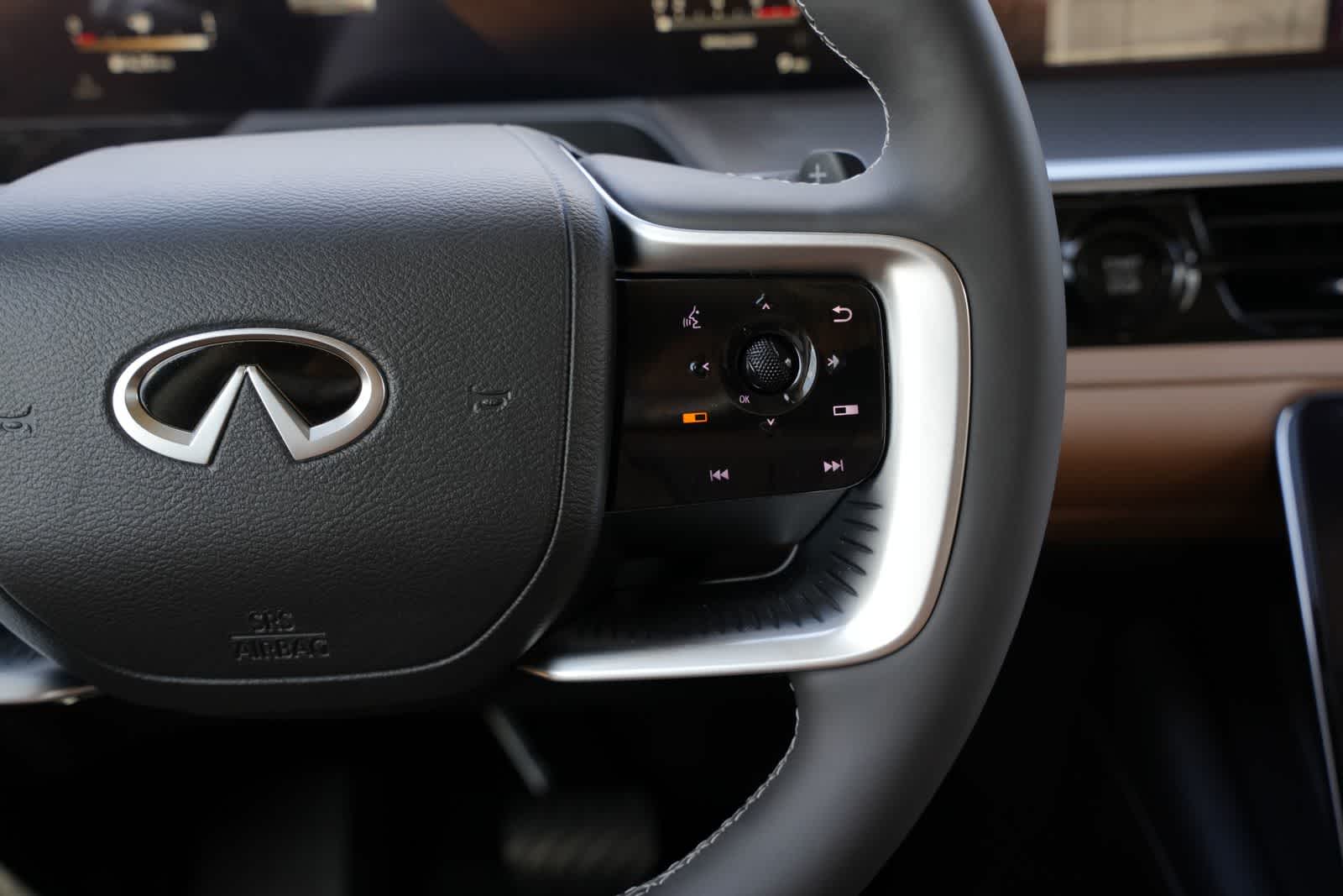 2027 INFINITI QX80 LUXE