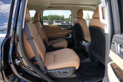 2027 INFINITI QX80 LUXE