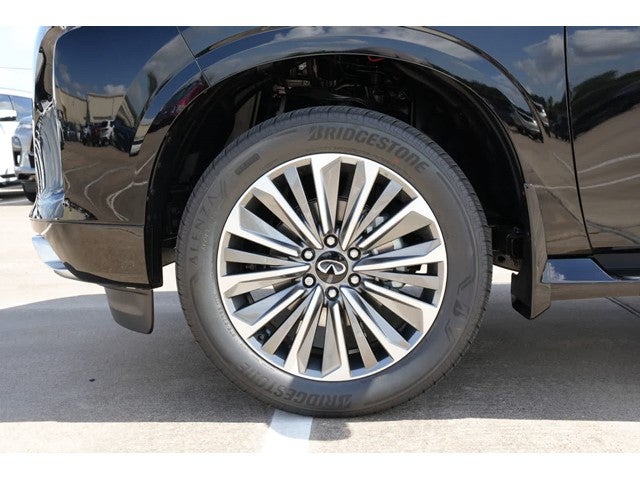 2027 INFINITI QX80 LUXE
