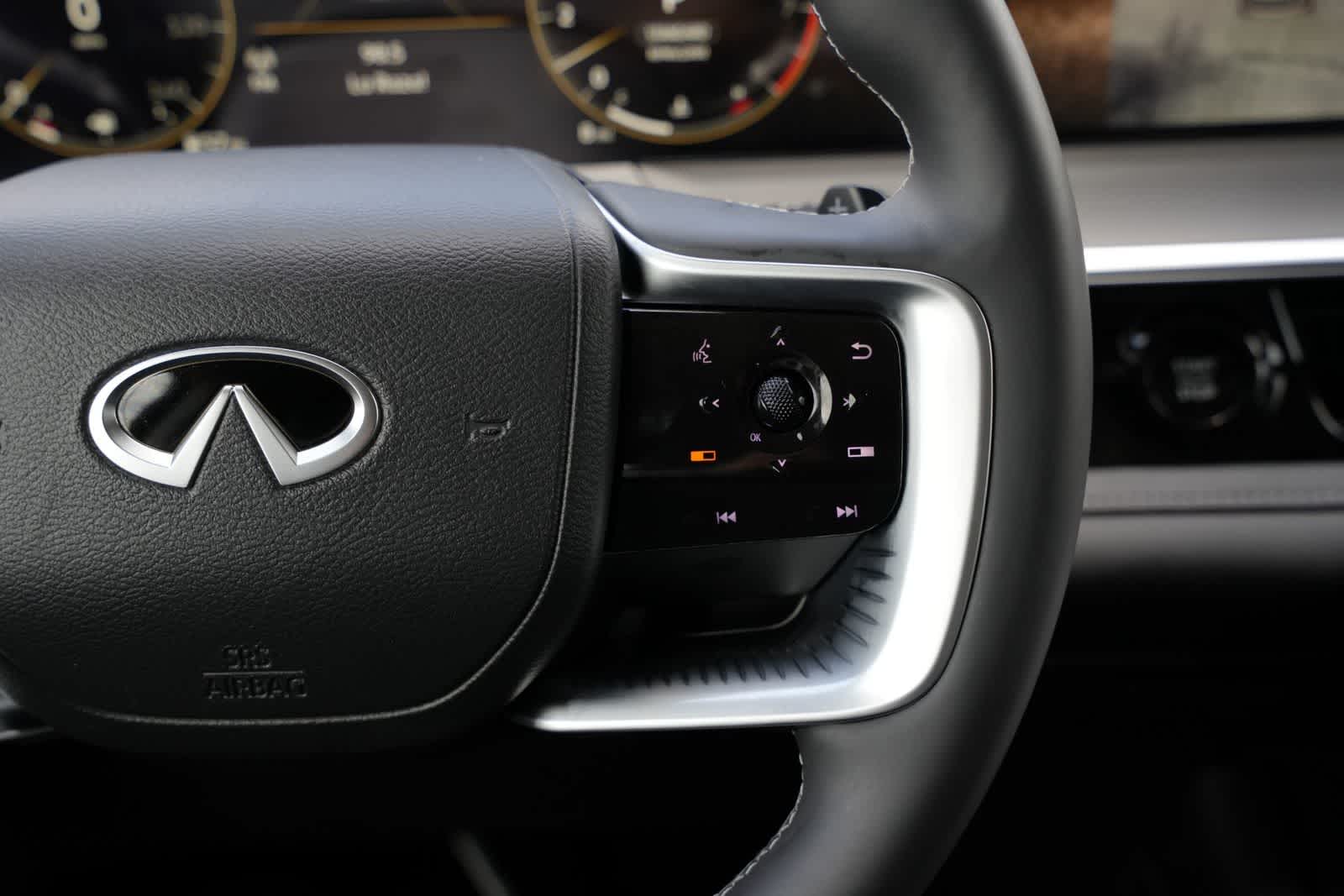 2027 INFINITI QX80 LUXE