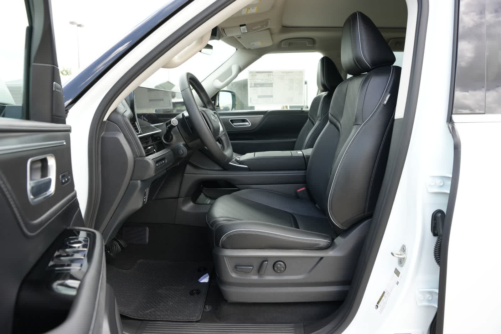 2027 INFINITI QX80 LUXE