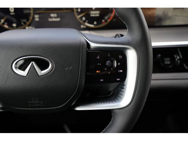 2027 INFINITI QX80 LUXE