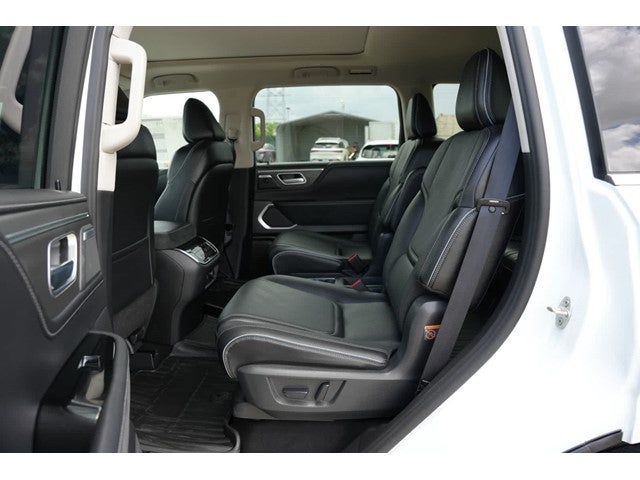 2027 INFINITI QX80 LUXE