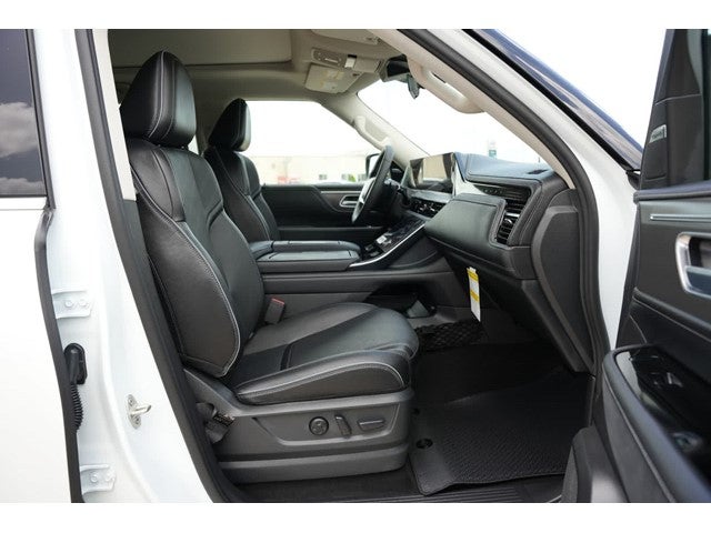 2027 INFINITI QX80 LUXE