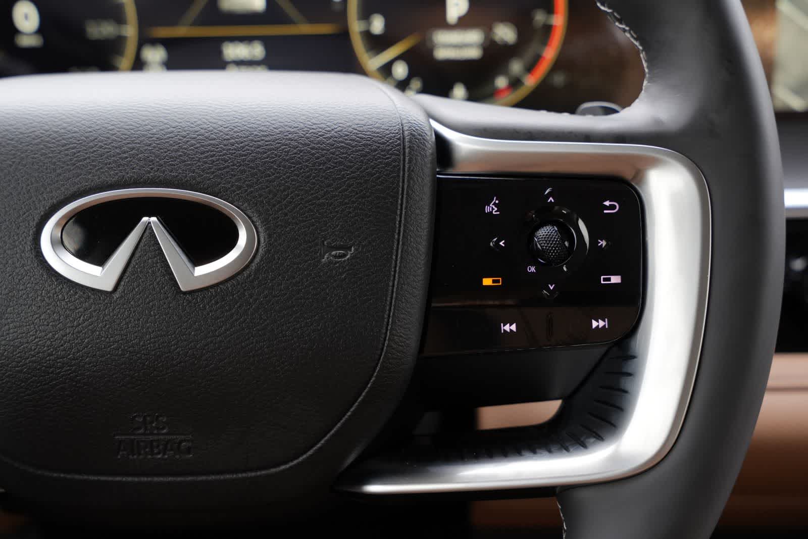 2026 INFINITI QX80 LUXE